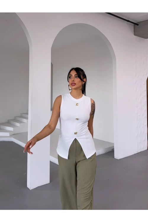 Kadın Beyaz Bisiklet Yaka Düğme Detaylı Ottoman Kumaş Bluz HZL25S-FRY123091