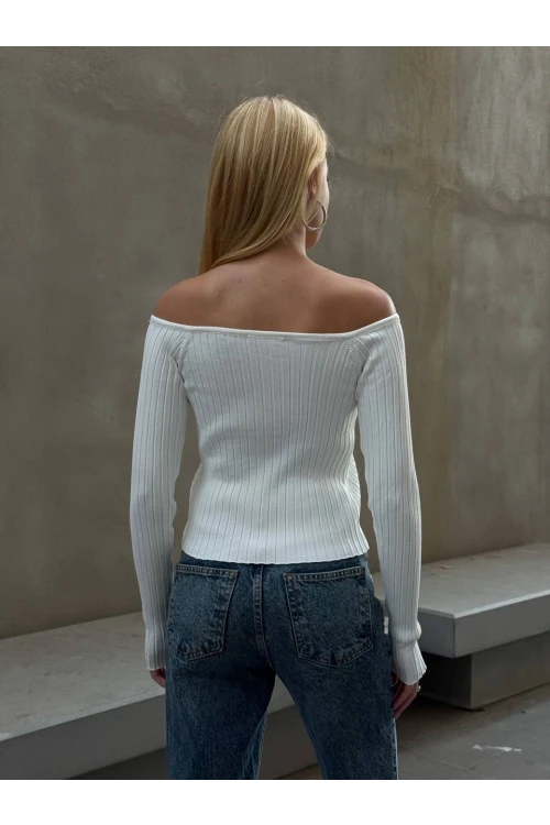 Kadın Beyaz Önden Bağlamalı Madonna Yaka Crop Bluz HZL25W-ZK10331