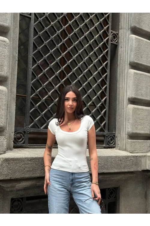 Kadın Beyaz Oval Yaka T-Shirt HZL25S-ZK11681