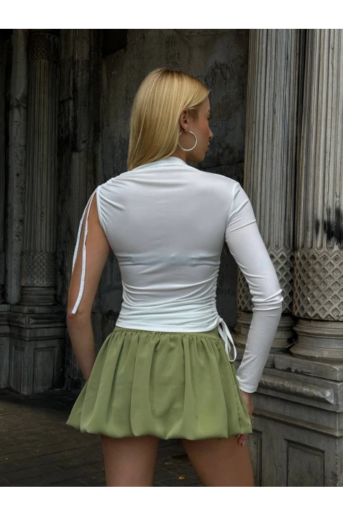 Kadın Beyaz Tek Kol Yanları Büzgülü Sandy Kumaş Bluz HZL25W-ZK11501