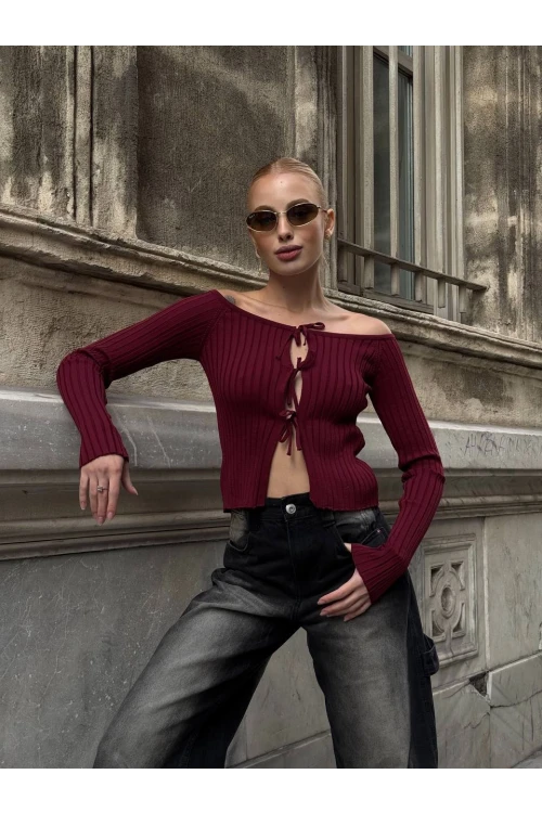 Kadın Bordo Önden Bağlamalı Madonna Yaka Crop Bluz HZL25W-ZK10331