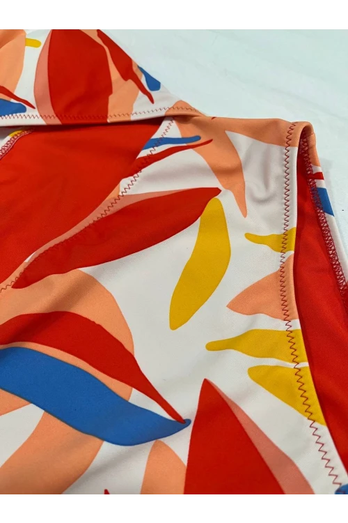 Kadın Çok Renkli Tropikal Desenli Astarlı Mayokini HZL25S-AR1824