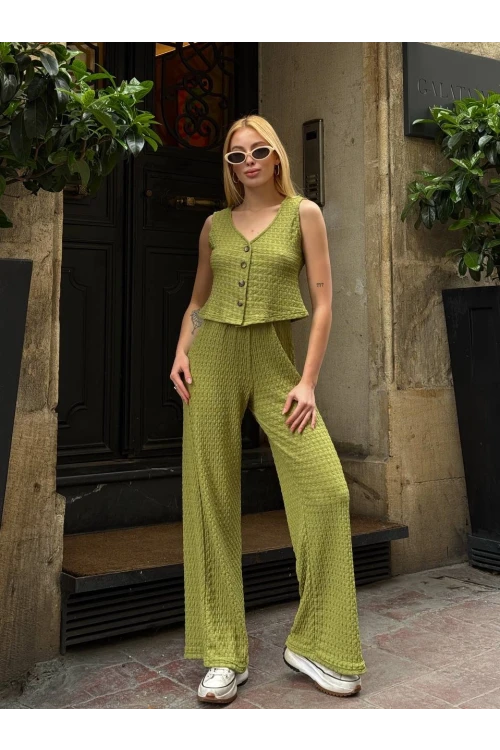 Kadın Fıstık Yeşil Beli Lastilkli Gofre Kumaş Pantolon HZL24S-ZK13261