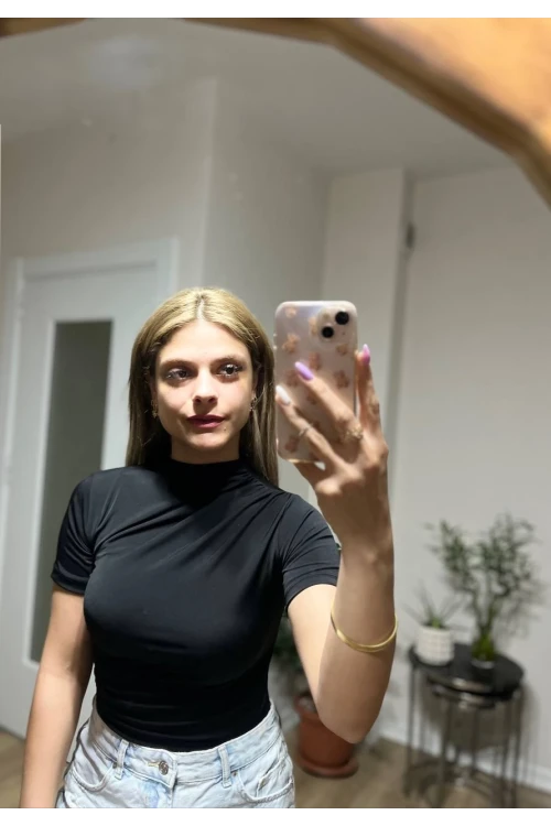 Kadın Siyah Büzgü Detay Yarım Kol Sandy Bluz HZL25S-FRY121741