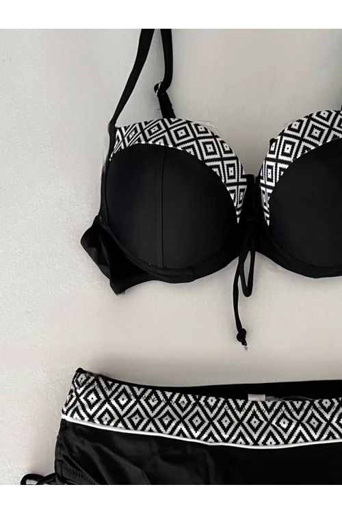 Kadın Siyah Etnik Desenli Bikini Takım HZL25S-LC2218