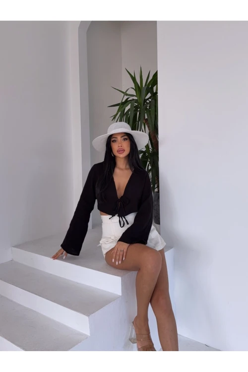 Kadın Siyah Önden Bağlamalı Müslin Kumaş Crop Bluz HZL25S-DSB104071