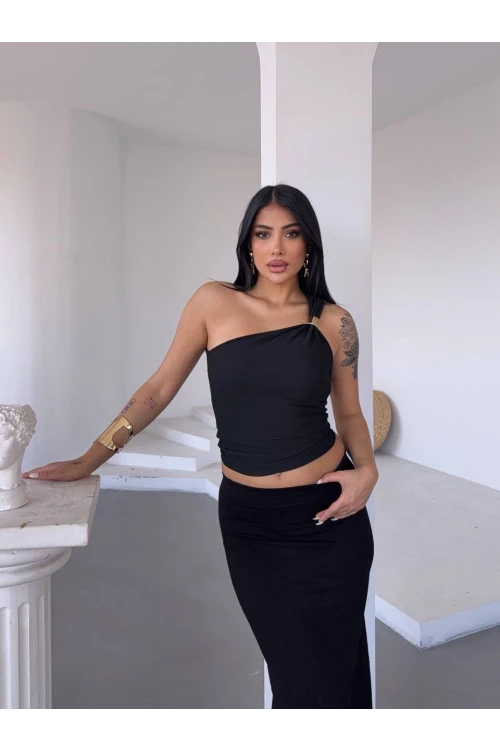 Kadın Siyah Tek Omuz Gold Metal Detaylı Bluz HZL25S-FRY123111