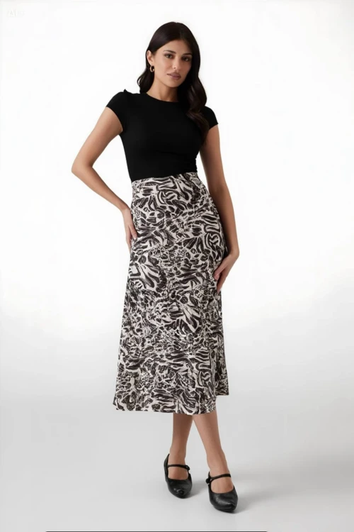 Kadın Açık Bej Zebra Desenli Saten Yüzeyli Beli Lastikli Midi Boy Etek Hzl23S-BD1101471