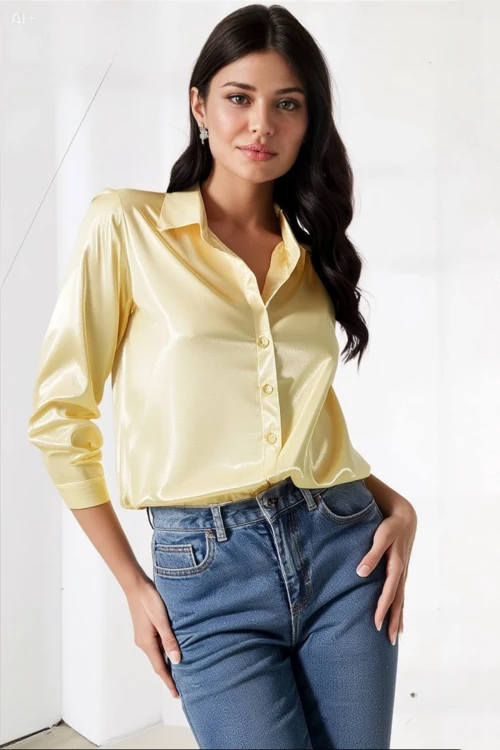 Kadın Açık Sarı Hafif Dökümlü Saten Yüzeyli Gömlek HZL22W-BD139641