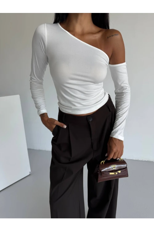 Kadın Beyaz Asimetrik Yaka Drapeli Sandy Bluz HZL25S-FRY123361