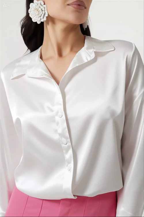 Kadın Beyaz Hafif Dökümlü Saten Yüzeyli Gömlek HZL22W-BD139641