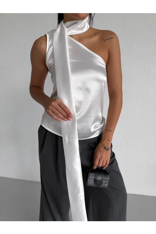Kadın Beyaz Saten Şal Yaka Boyun Bağlamalı Asimetrik Bluz HZL26W-FRY123731