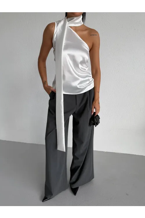 Kadın Beyaz Saten Şal Yaka Boyun Bağlamalı Asimetrik Bluz HZL26W-FRY123731