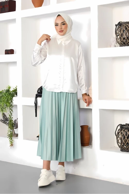 Kadın Beyaz Tesettür Küçük ve Büyük Bedenler Hafif Dökümlü Saten Yüzeyli Gömlek HZL25W-BD139641