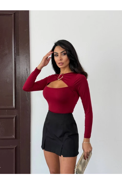 Kadın Bordo Göğüs Dekolteli Metal Detaylı Uzun Kollu Bluz HZL25W-FRY123501