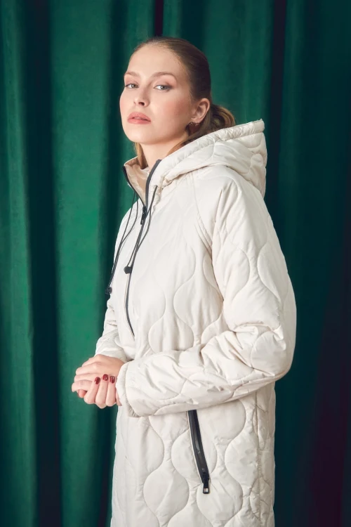 Kadın Ekru Kapüşonlu Kapitone Uzun Şişme Mont HZL24W-BD151771