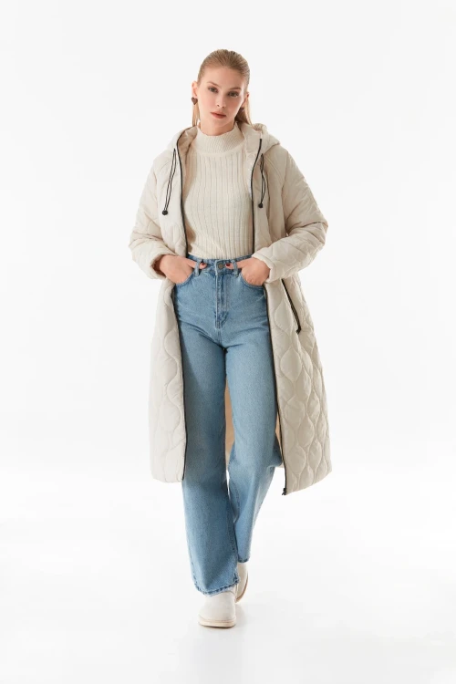 Kadın Ekru Kapüşonlu Kapitone Uzun Şişme Mont HZL24W-BD151771