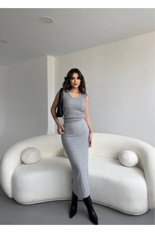 Kadın Gri Triko Crop Uzun Yırtmaçlı Etek Takım HZL25W-ZK1991