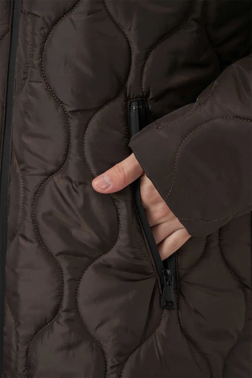 Kadın Kahverengi Kapüşonlu Kapitone Uzun Şişme Mont HZL24W-BD151771