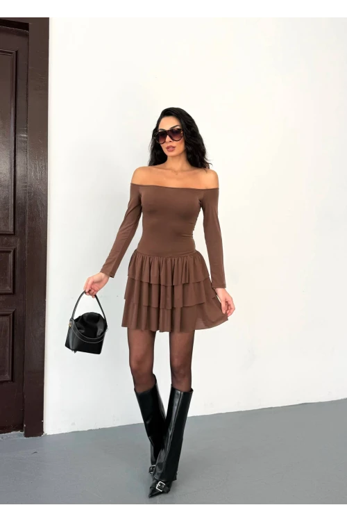 Kadın Kahverengi Straplez Yaka Kat Kat Etek Detaylı Mini Elbise HZL25W-FRY123581