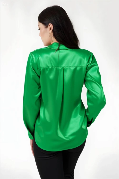 Kadın Koyu Yeşil Hafif Dökümlü Saten Yüzeyli Gömlek HZL22W-BD139641