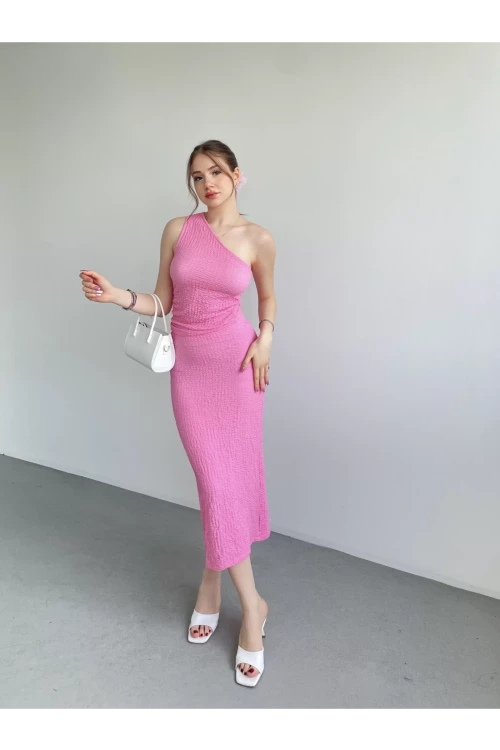 Kadın Pembe Gofre Kumaş Tek Omuz Bluz HZL25S-ZK13271