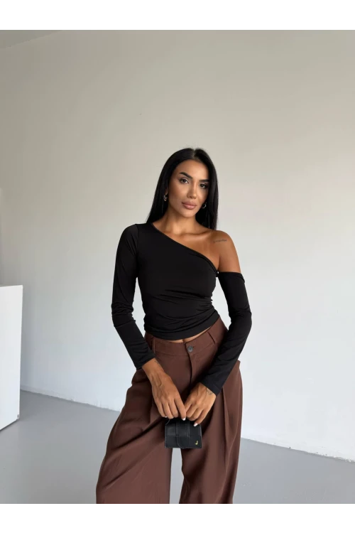 Kadın Siyah Asimetrik Yaka Drapeli Sandy Bluz HZL25S-FRY123361