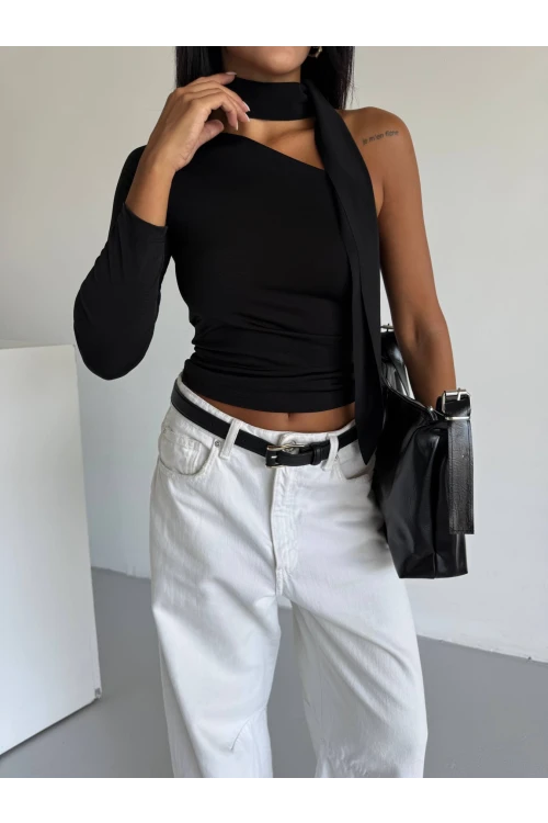 Kadın Siyah Fularlı Sandy Kumaş Asimetrik Kesim Bluz HZL25S-FRY123371