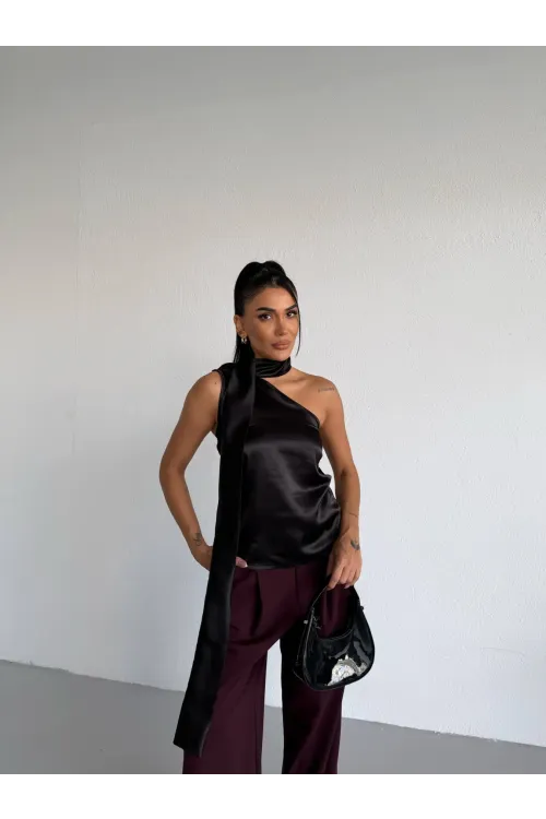 Kadın Siyah Saten Şal Yaka Boyun Bağlamalı Asimetrik Bluz HZL26W-FRY123731