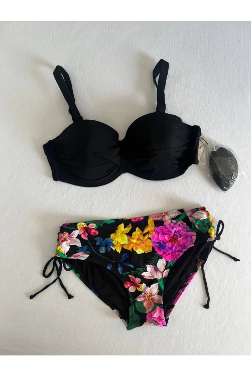 Kadın Siyah Taş İşlemeli Çiçek Desenli Bikini Takım HZL25S-LC3368