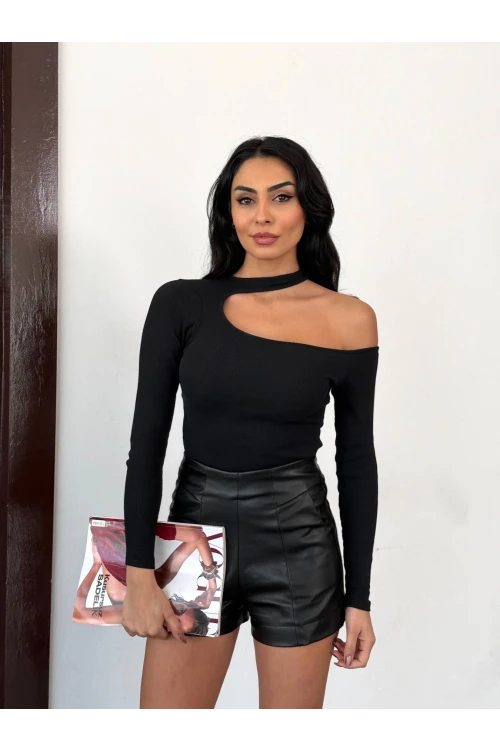 Kadın Siyah Tek Omuz Yırtmaç Detaylı Uzun Kollu Fitilli Kaşkorse Bluz HZL25W-FRY121531