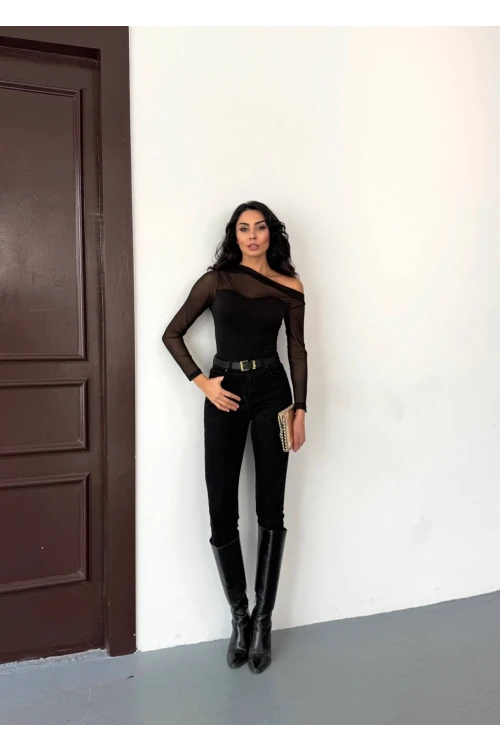 Kadın Siyah Tül Garnili Uzun Kol Şık Rahat Bluz HZL25W-FRY123541