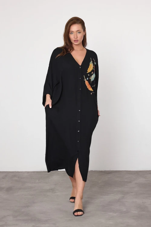 Kadın Siyah V Yaka Nakış Detaylı Büyük Beden Gömlek Elbise HZL25S-VM10421