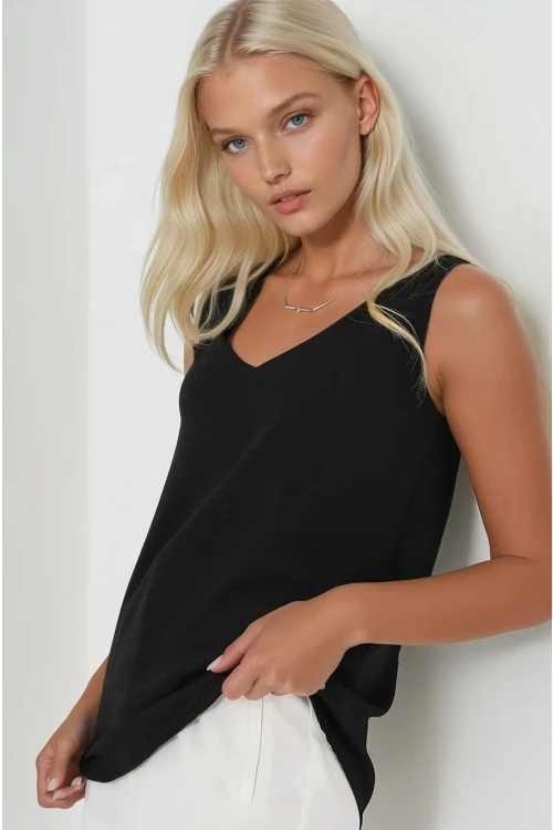 Kadın Siyah V Yaka Sıfır Kol Bluz HZL25S-BD19501