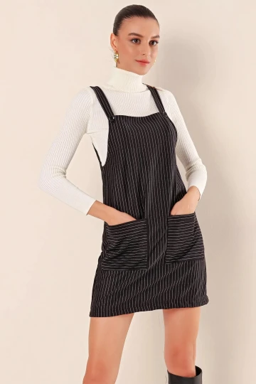 Kadın Siyah Düğme Askılı  Önden Cepli Mini Salopet Elbise HZL24S-BD124401