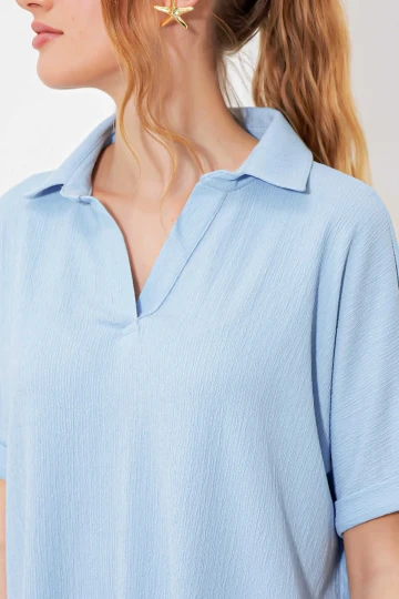 Kadın  Açık Mavi Polo Yaka Geniş Kesim Örme Bluz HZL24S-BD104861