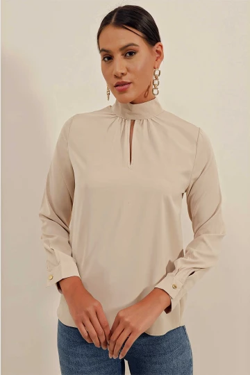 Kadın Bej Pencere Detaylı Dökümlü Uzun Kollu Bluz HZL22S-BD104181