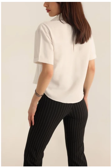 Kadın Krem Kısa Kollu Oversize Çift Cepli Keten Gömlek HZL24S-BD1201801