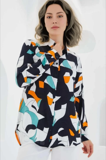 Kadın Siyah Beyaz Geometrik Desenli Uzun Kolllu Oversize Viskon Gömlek HZL24S-BD1202251