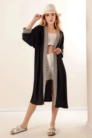 Kadın Siyah Nakışlı Kuşaklı Uzun Kimono HZL22S-BD158651