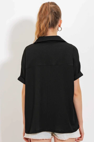 Kadın Siyah Polo Yaka Geniş Kesim Örme Bluz HZL24S-BD104861