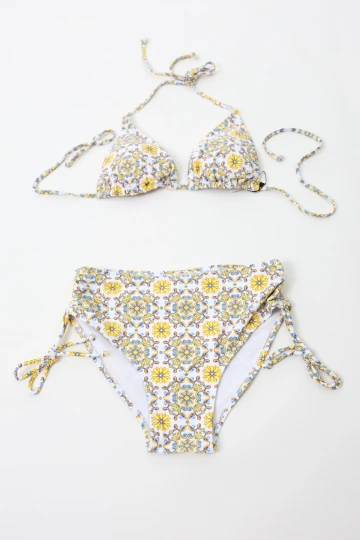 Kadın Beyaz Sarı Mavi Desenli Astarlı İp Bağlamalı Yüksek Bel Üçgen Bikini Takım HZL24S-LC3308