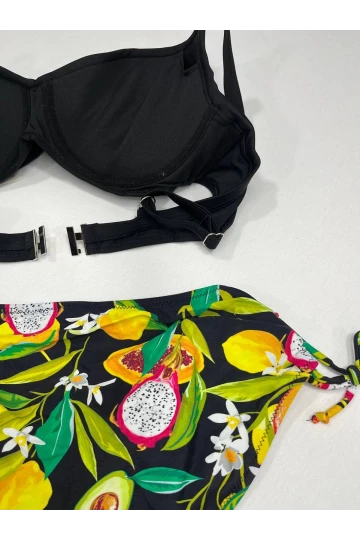 Kadın Siyah Aksesuar Detaylı Tropikal Desen Bikini Takım HZL25S-LC3343