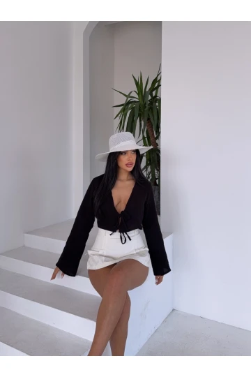 Kadın Siyah Önden Bağlamalı Müslin Kumaş Crop Bluz HZL25S-DSB104071