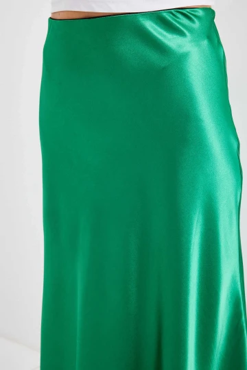 Kadın Yeşil Saten Yüzeyli Beli Lastikli Midi Boy Etek Hzl23S-BD1101471