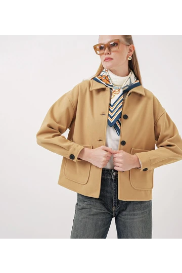 Kadın Camel Düğmeli Cepli Kısa Kaşe Ceket HZL25W-BD107131