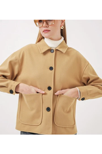Kadın Camel Düğmeli Cepli Kısa Kaşe Ceket HZL25W-BD107131