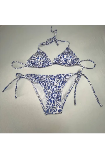 Kadın Çini Desen Mavi Beyaz Desen Boyundan İp Bağlamalı Üçgen Bikini Takımı HZL25S-LC5005