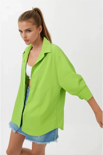 Kadın Fıstık Yeşili Oversize Uzun Basic Gömlek HZL22W-BD139001