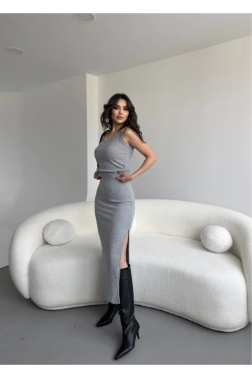 Kadın Gri Triko Crop Uzun Yırtmaçlı Etek Takım HZL25W-ZK1991